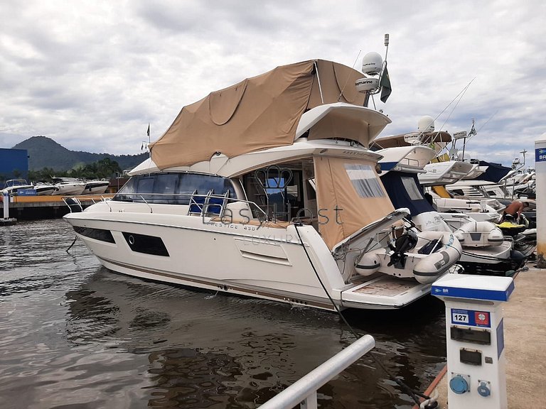 Aluguel por temporada de casa em Angra dos Reis com piscina