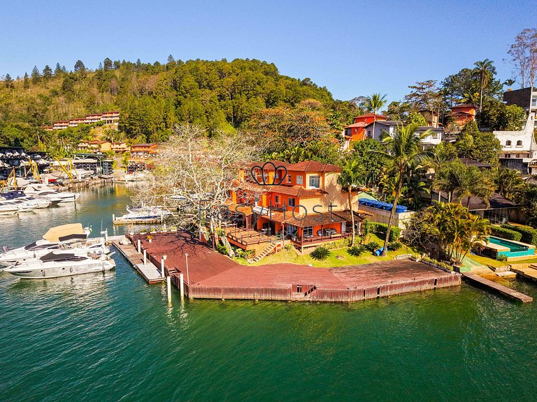 Casa frente mar com deck 60 pés + vaga seca 43 pés em Angra