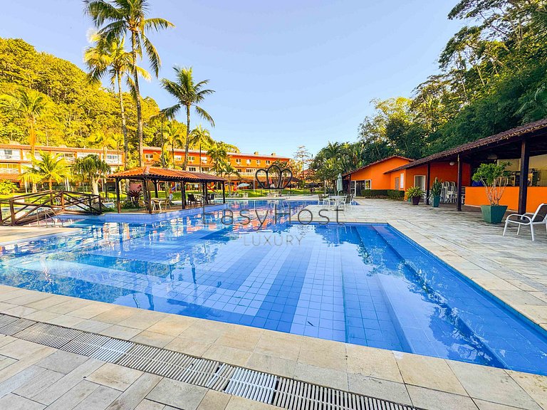 Casa frente mar com deck 60 pés + vaga seca 43 pés em Angra