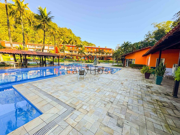 Casa frente mar com deck 60 pés + vaga seca 43 pés em Angra