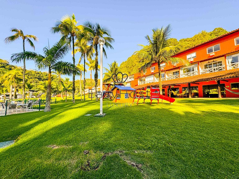 Casa frente mar com deck 60 pés + vaga seca 43 pés em Angra