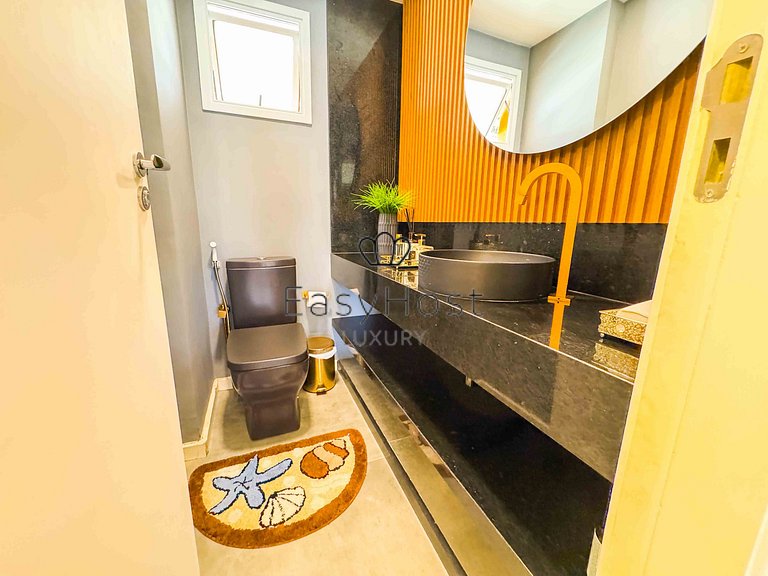 Casa frente mar com deck 60 pés + vaga seca 43 pés em Angra