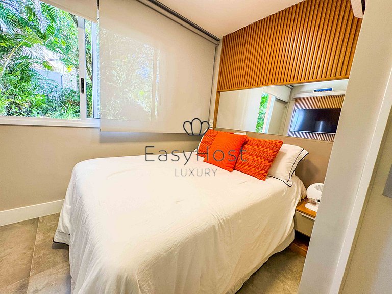 Casa frente mar com deck 60 pés + vaga seca 43 pés em Angra
