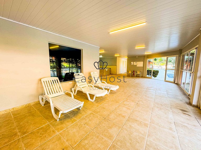 Casa frente mar com deck 60 pés + vaga seca 43 pés em Angra