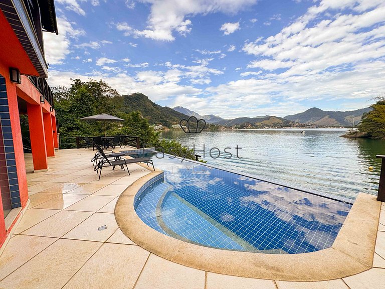 Casa com vista deslumbrante para o mar e Ilha de Caras