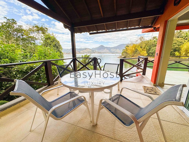 Casa com vista deslumbrante para o mar e Ilha de Caras