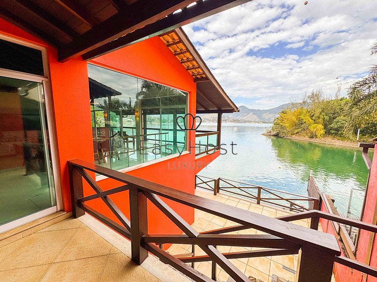 Casa com vista deslumbrante para o mar e Ilha de Caras