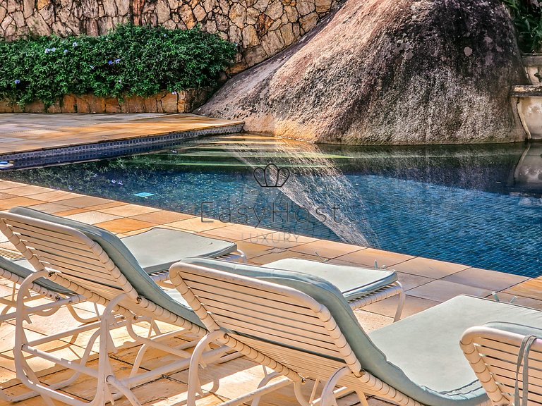 Casa para temporada em Angra dos Reis com piscina vista mar