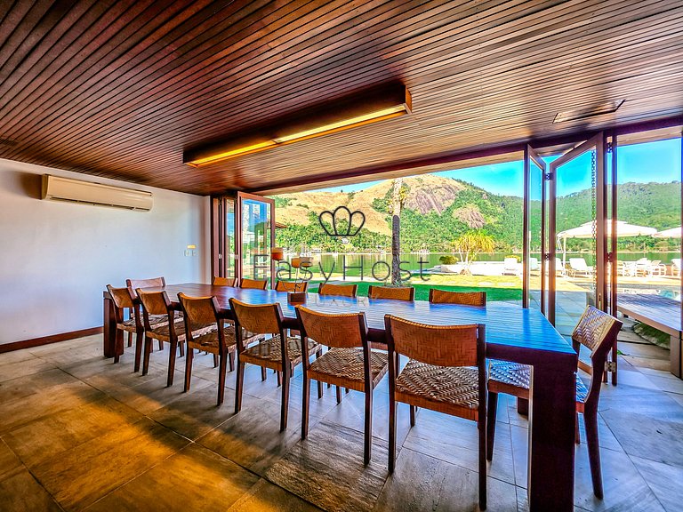 Casa para temporada em Angra dos Reis com piscina vista mar
