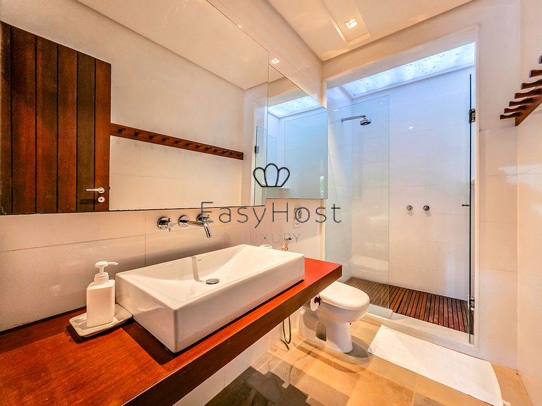 Casa para temporada em Angra dos Reis com piscina vista mar