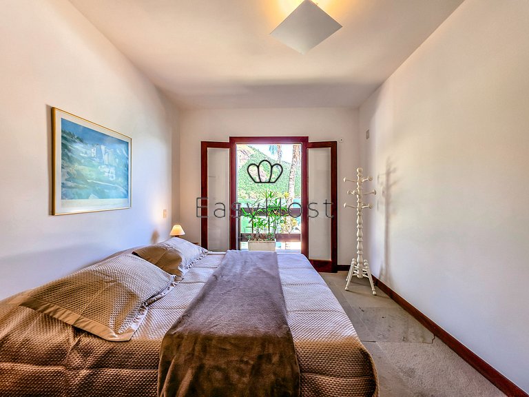 Casa para temporada em Angra dos Reis com piscina vista mar