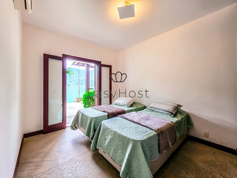Casa para temporada em Angra dos Reis com piscina vista mar