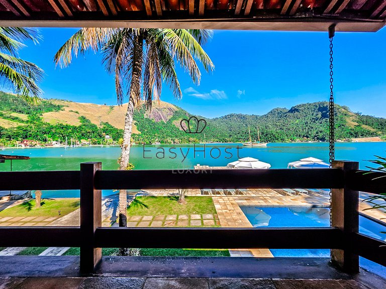 Casa para temporada em Angra dos Reis com piscina vista mar