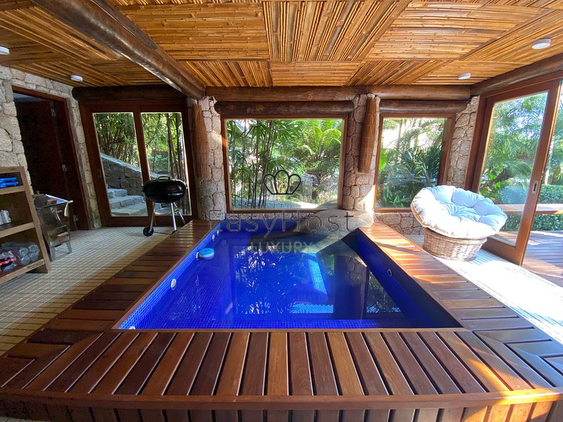 Aluguel de casa com piscina em Angra dos Reis