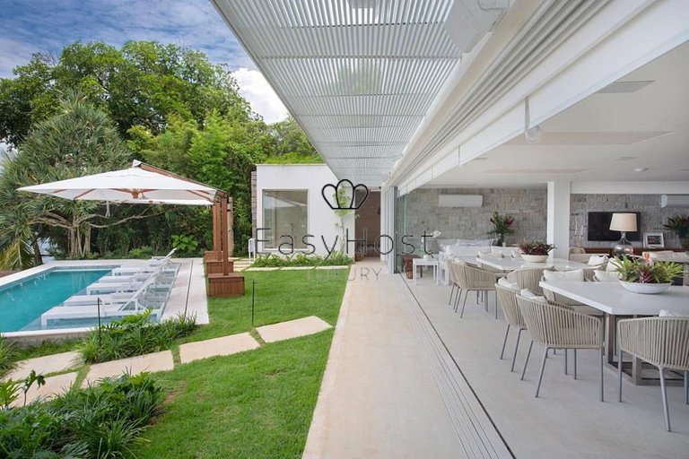 AngV01 - Casa para venda em Angra dos Reis com piscina e pra