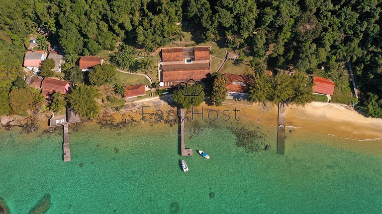 Casa à venda em Angra dos Reis com praia e sauna - AngV078