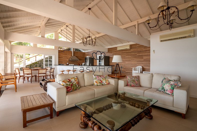 Casa à venda em Angra dos Reis com praia e sauna - AngV078