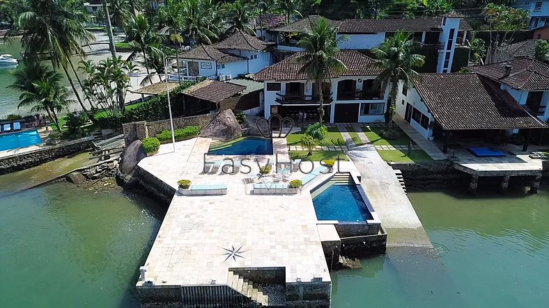 Casa para temporada em Angra dos Reis com piscina vista mar