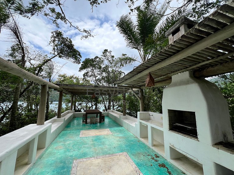 Casa para temporada em Ilha Grande com piscina