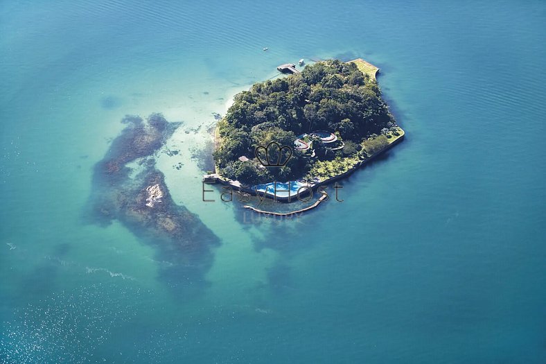 Ilha à venda em Angra dos Reis com piscina beira mar - AngV0